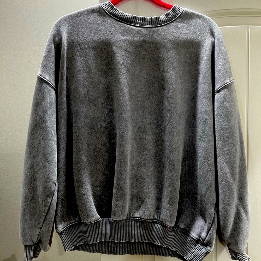 Zenana acid washed gray sweatshirt